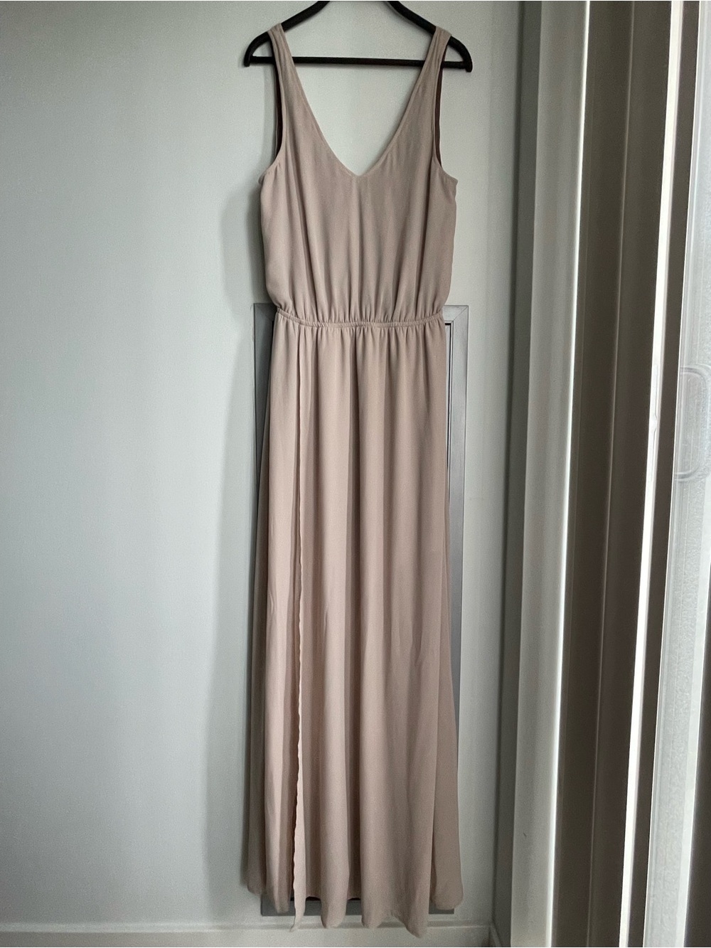 NWT MUMU Sleeveless V-Neck Maxi Dress in Light Taupe